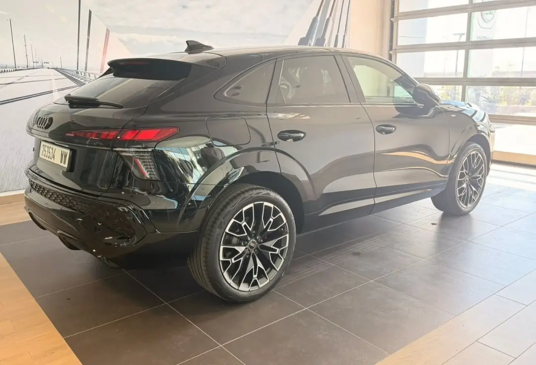 Audi Q3 2026 — 3