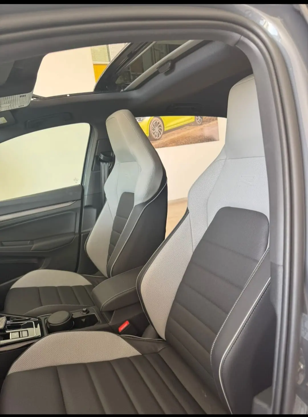 Volkswagen Golf 2025 — 2