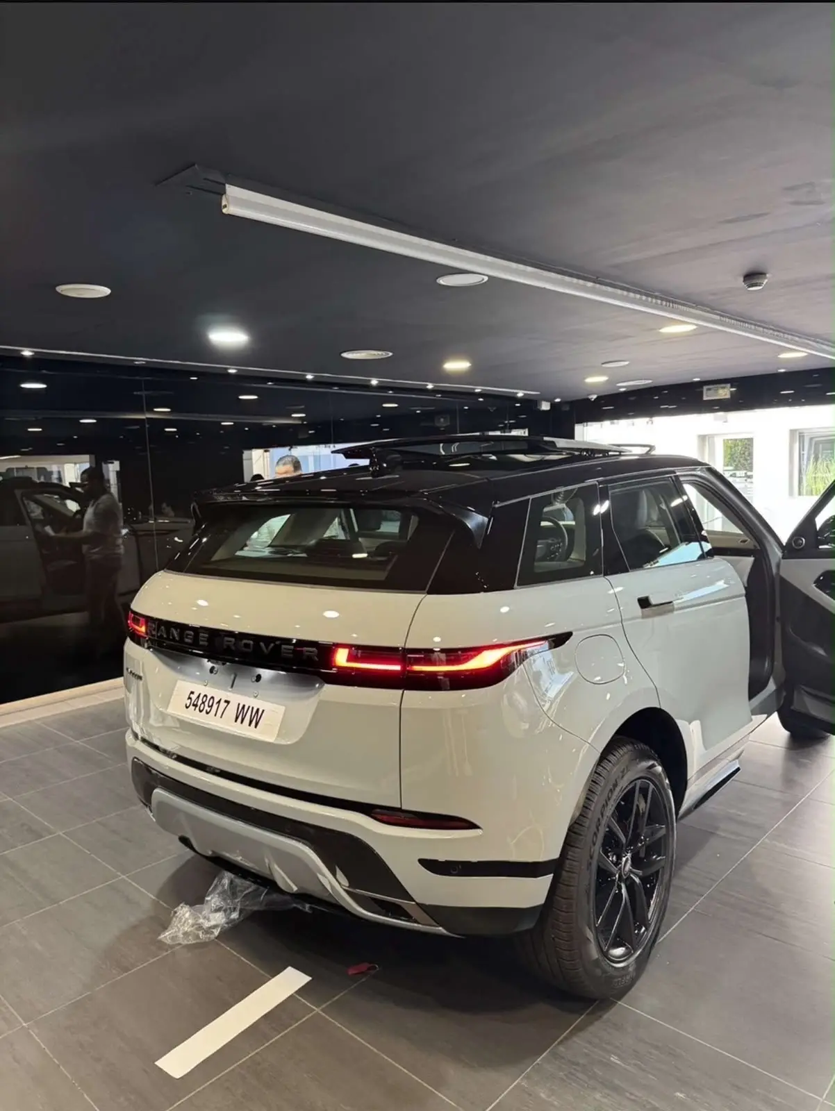 Land Rover Range Rover Evoque 2025 — 3