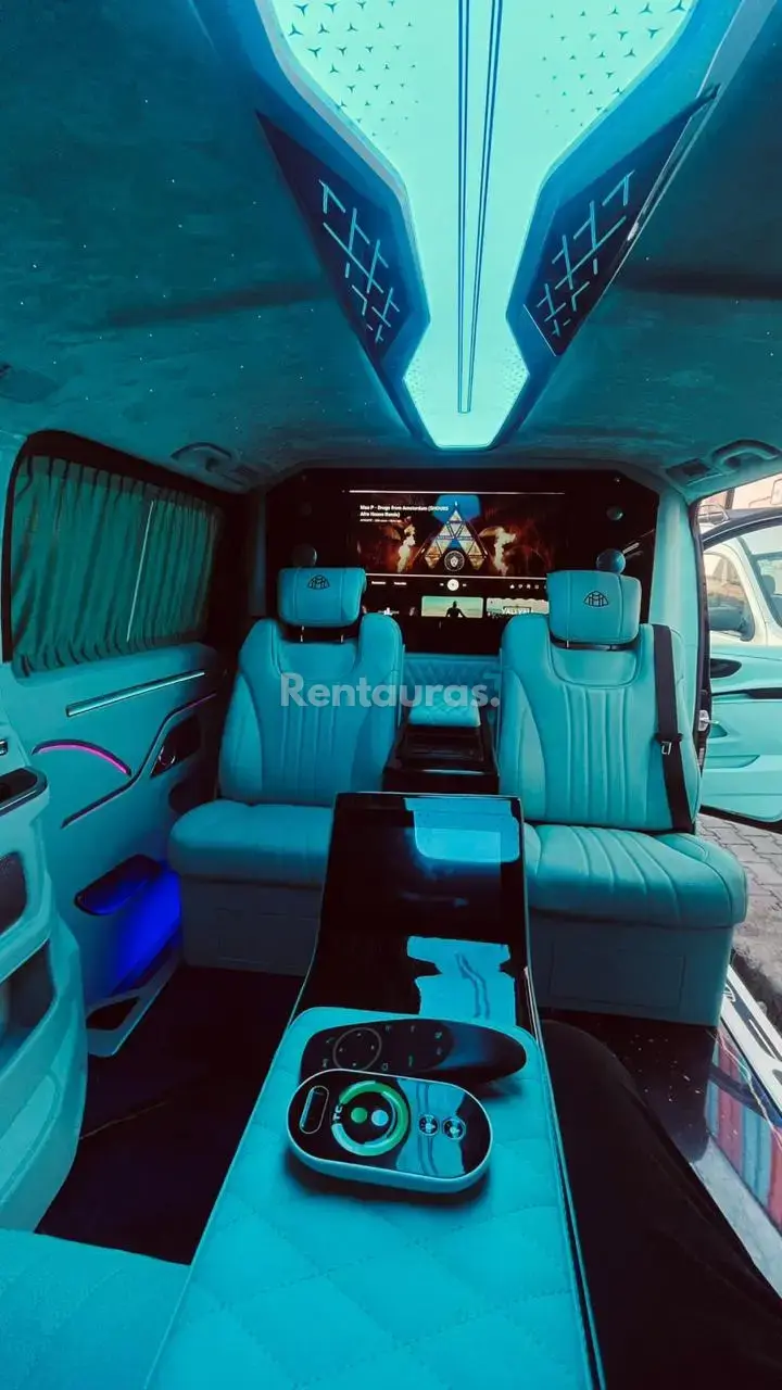 Mercedes Maybach 2024