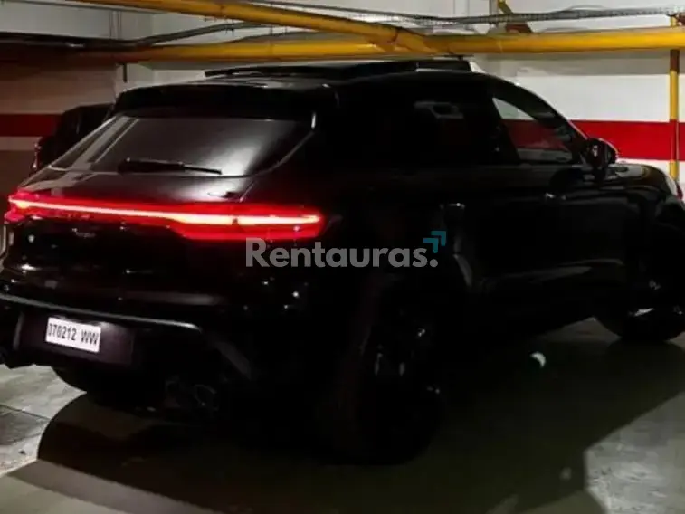 Porsche Macan 2021